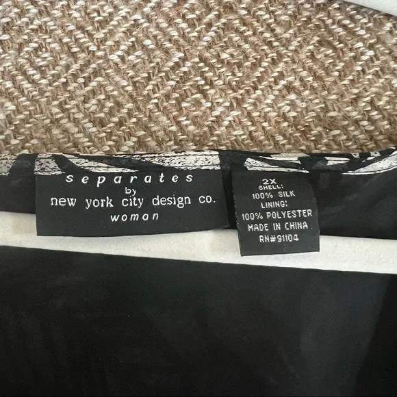 Separates By New York City Design Co Black Floral Silk Top Sz 2XL Y2K Fairy Boho - Picture 5 of 8